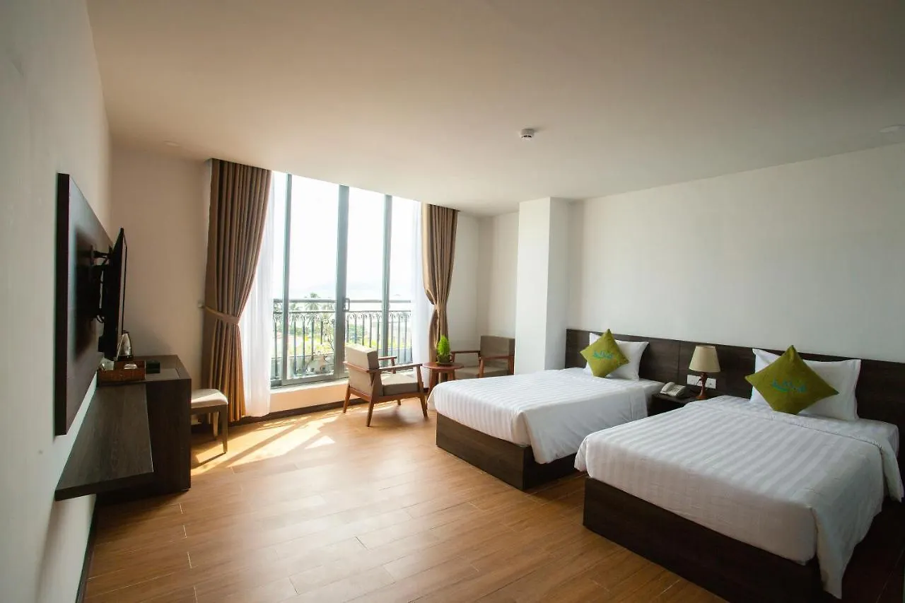 Lava Hotel Nha Trang 3*,